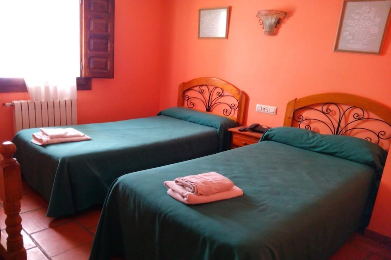 Hostal Venta Liara Allepuz Exterior photo